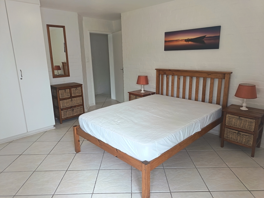 To Let 2 Bedroom Property for Rent in Paradise Beach Western Cape